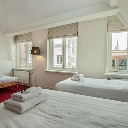 Stayci Serviced Apartments Noordeinde Apartment